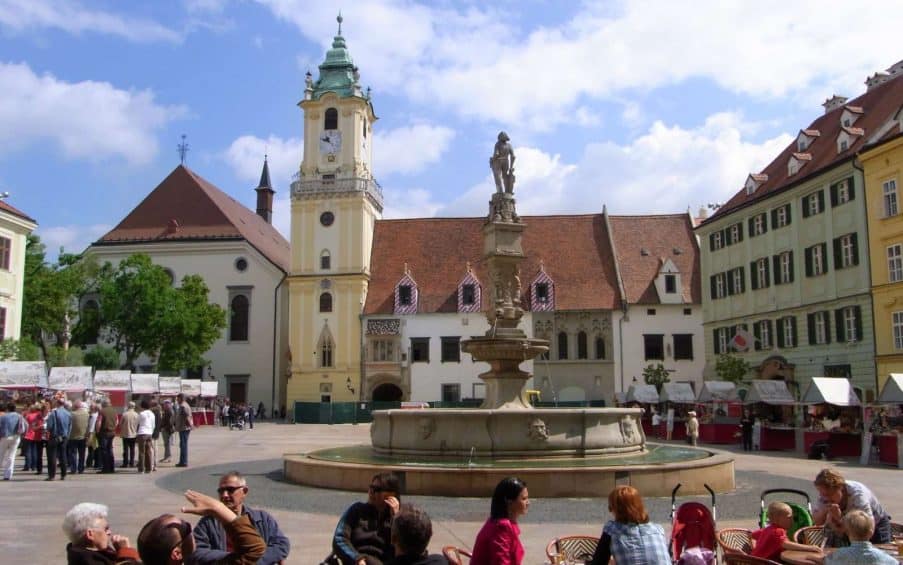 Passau-Linz-Wien-Budapest-Bratislava